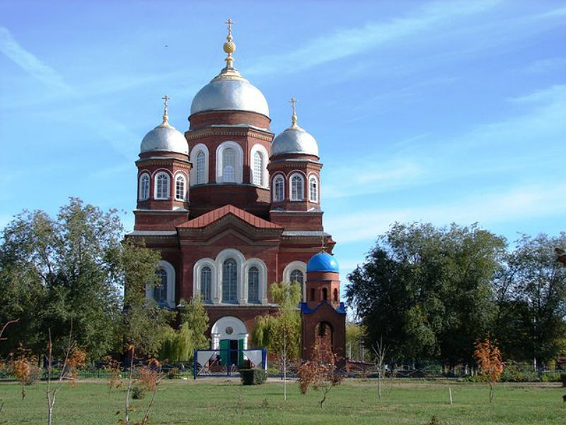 Город пугачев фото. Церковь г Пугачева Саратовской области. Город Пугачев Церковь. Храм Воскресения Христова Пугачев.